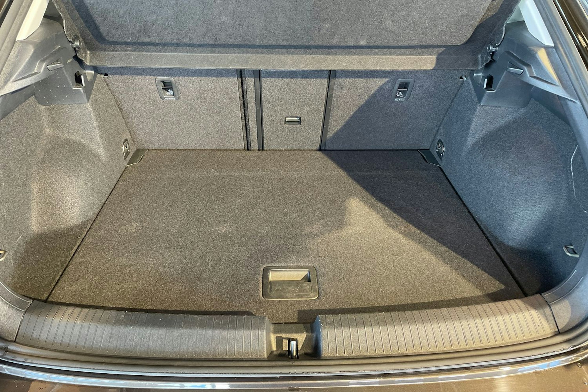 Ruskea (beige) Volkswagen T-Roc 2019 kuva 15.