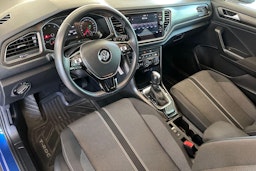 Sininen Volkswagen T-Roc 2019 kuva 7.