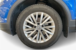 Sininen Volkswagen T-Roc 2019 kuva 11.