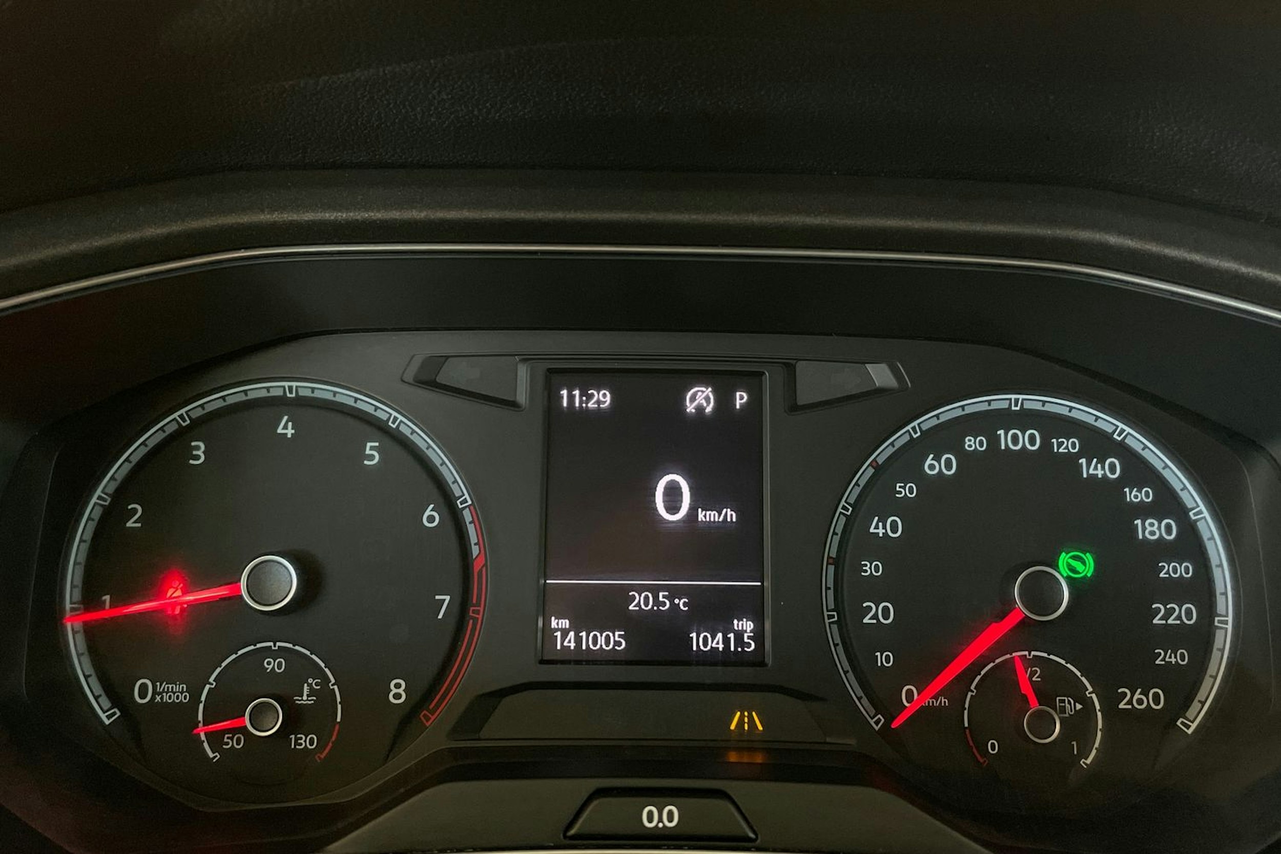 Sininen Volkswagen T-Roc 2019 kuva 16.