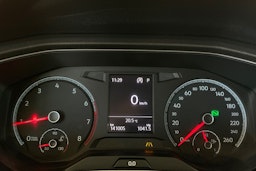Sininen Volkswagen T-Roc 2019 kuva 16.
