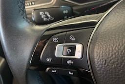 Sininen Volkswagen T-Roc 2019 kuva 17.