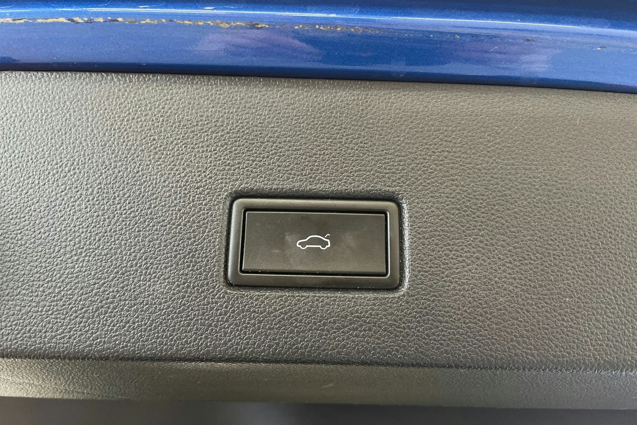 Sininen Volkswagen T-Roc 2019 kuva 27.