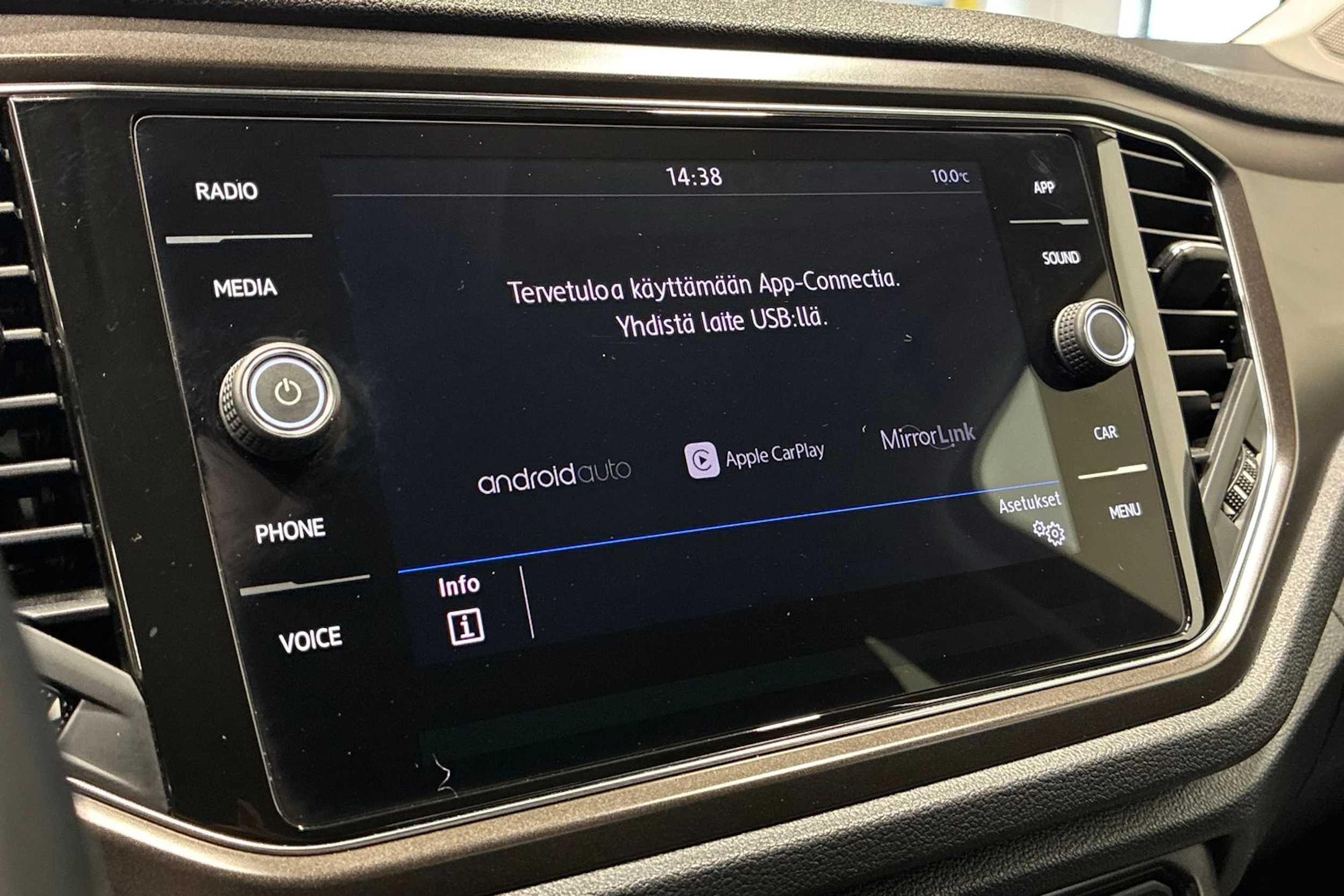 musta Volkswagen T-Roc 2019 kuva 22.