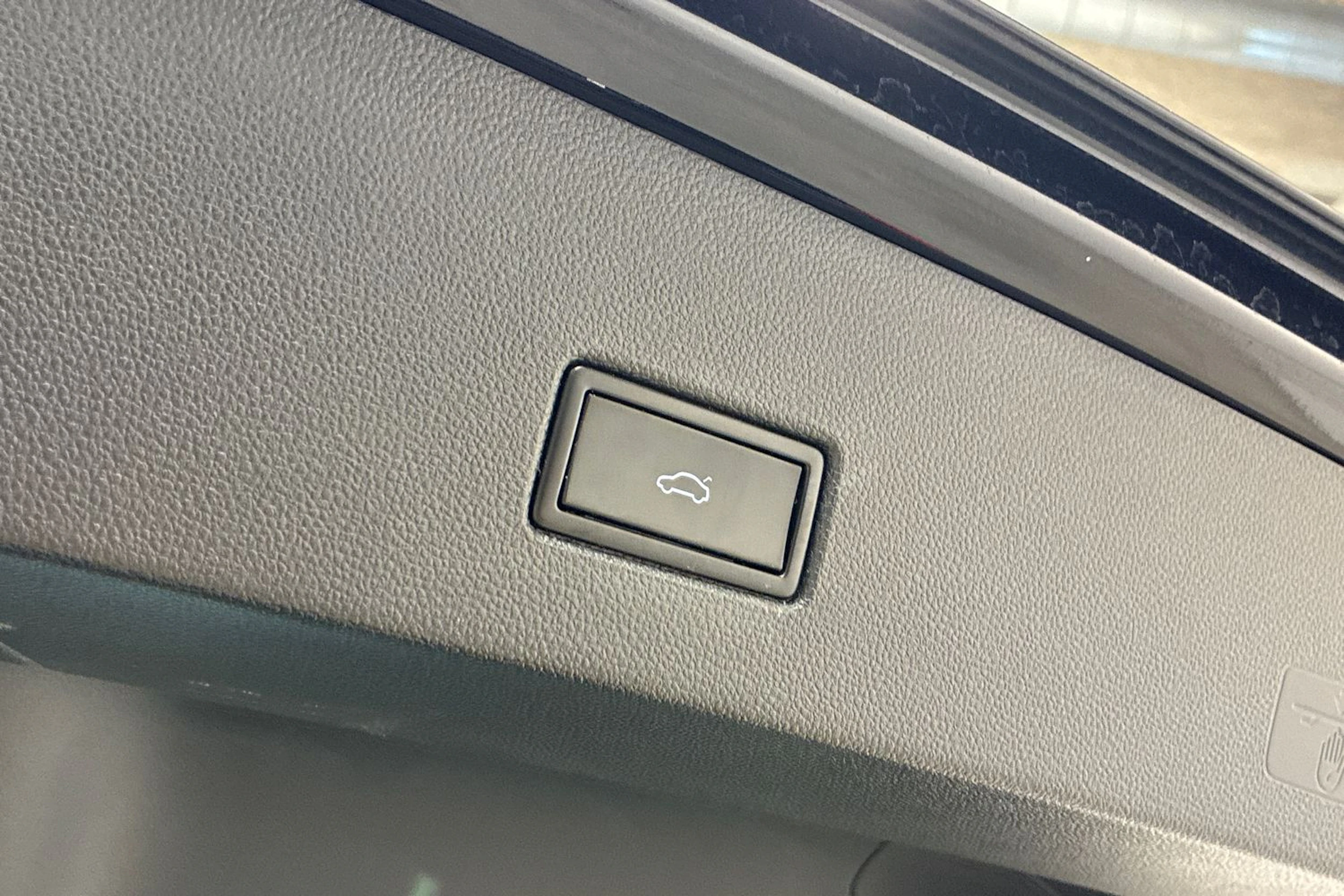 musta Volkswagen T-Roc 2019 kuva 27.