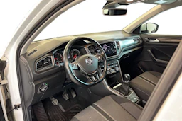 valkoinen Volkswagen T-Roc 2020 kuva 6.