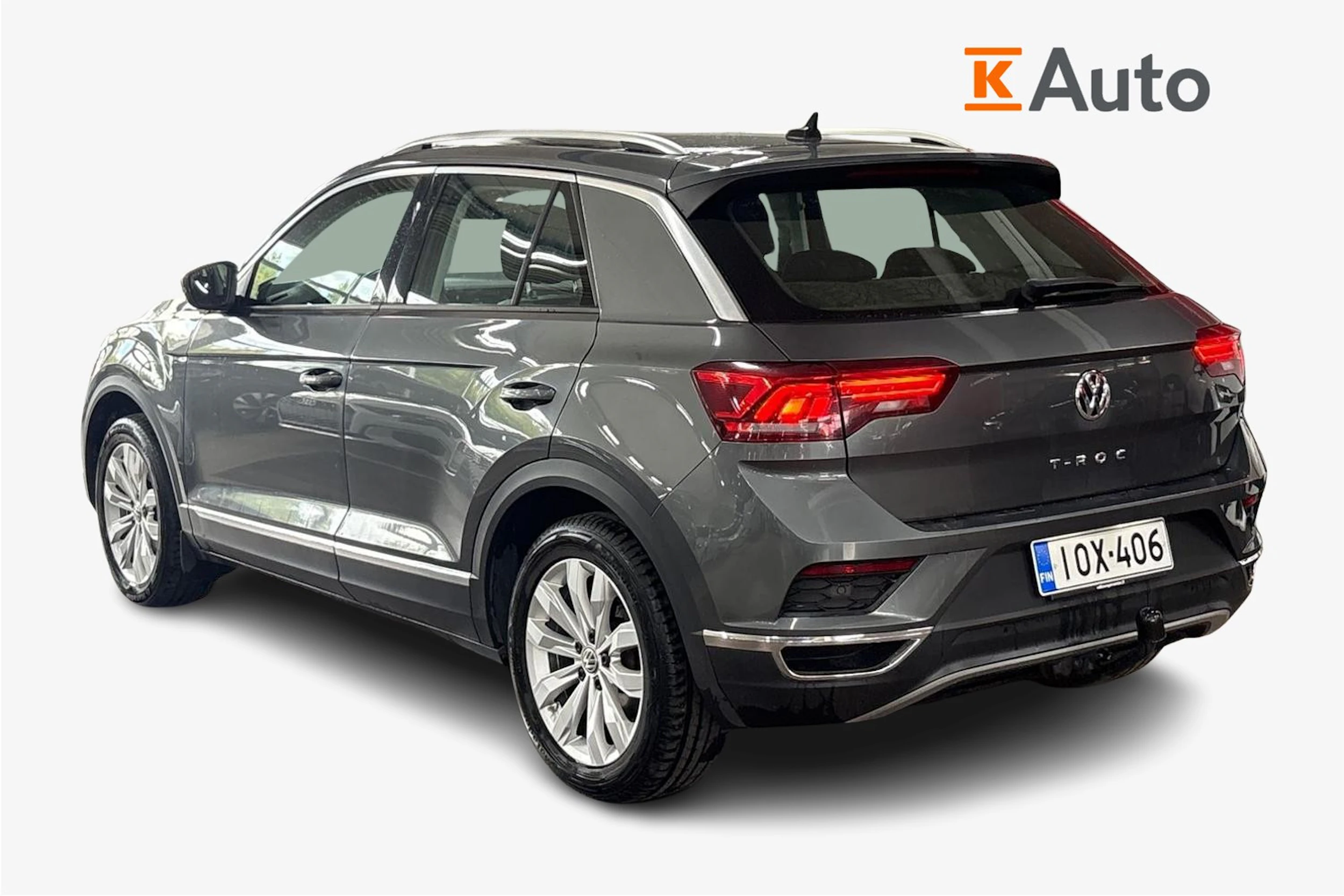 Harmaa Volkswagen T-Roc 2019 kuva 2.