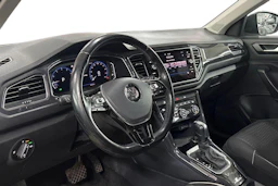 Harmaa Volkswagen T-Roc 2019 kuva 3.