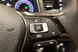 valkoinen Volkswagen T-Roc 2019 kuva 16.