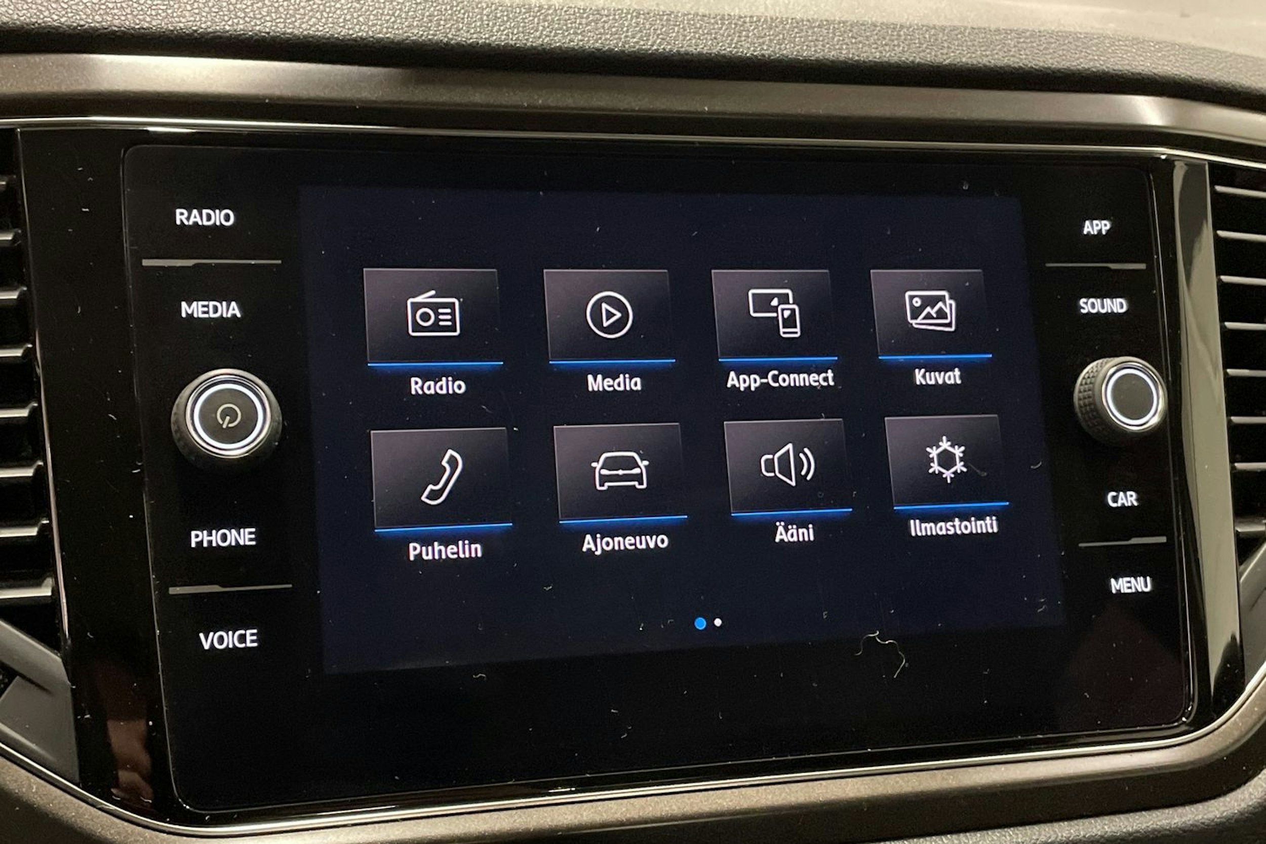 valkoinen Volkswagen T-Roc 2019 kuva 21.