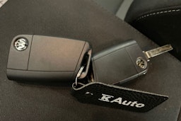 valkoinen Volkswagen T-Roc 2019 kuva 31.