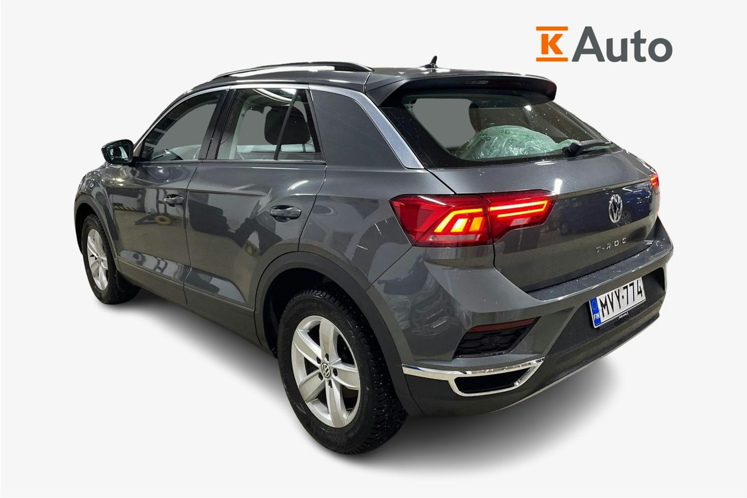 harmaa Volkswagen T-Roc 2019 kuva 2.