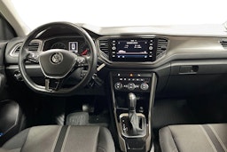 harmaa Volkswagen T-Roc 2019 kuva 9.