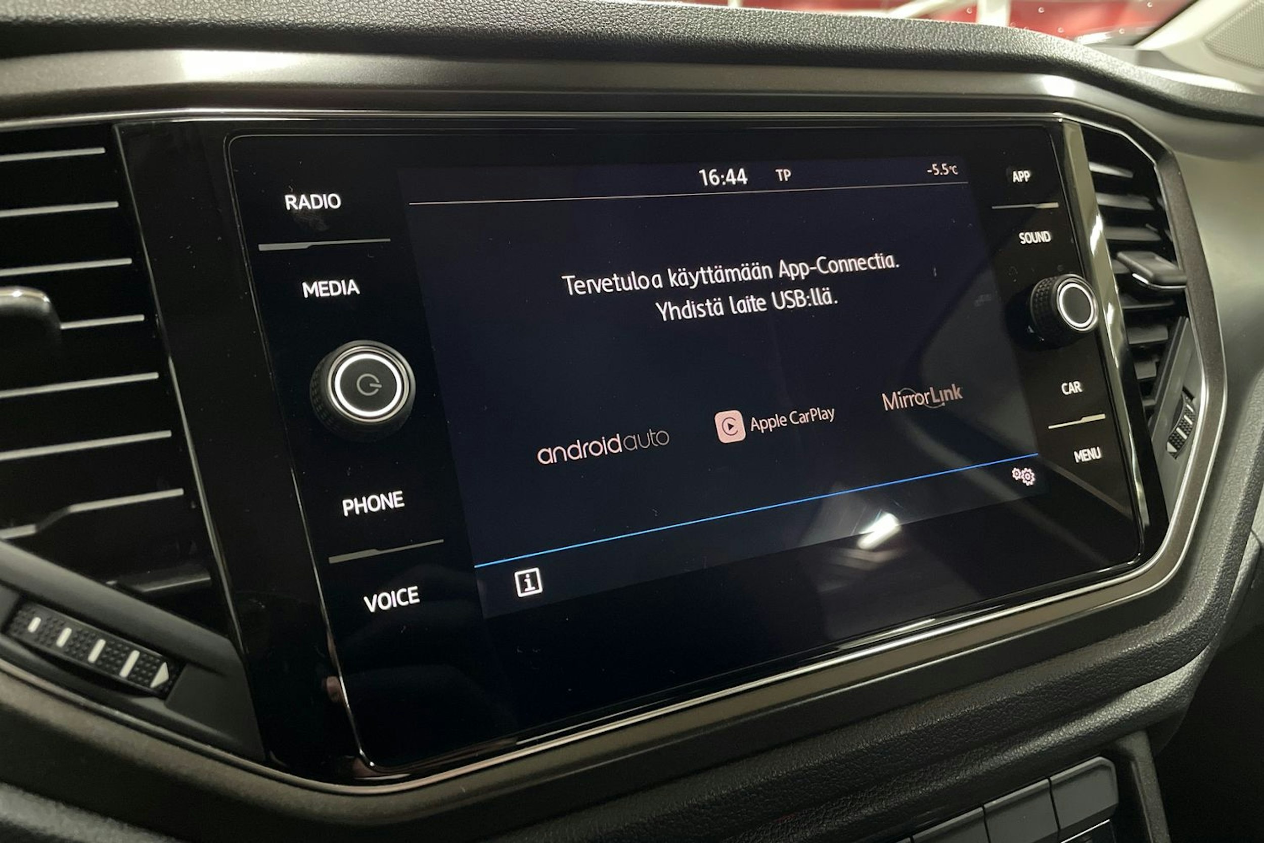 harmaa Volkswagen T-Roc 2019 kuva 18.