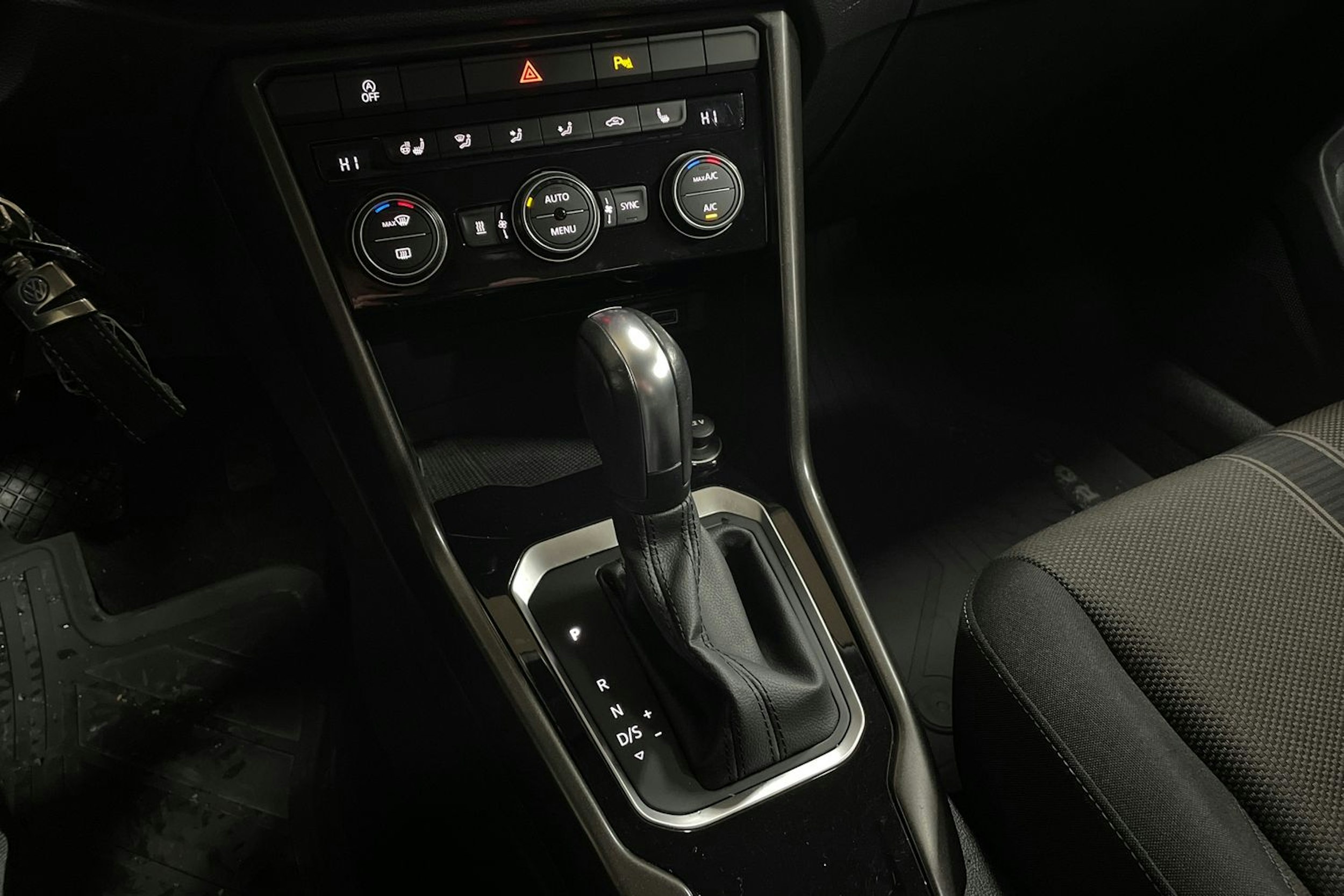 harmaa Volkswagen T-Roc 2019 kuva 20.