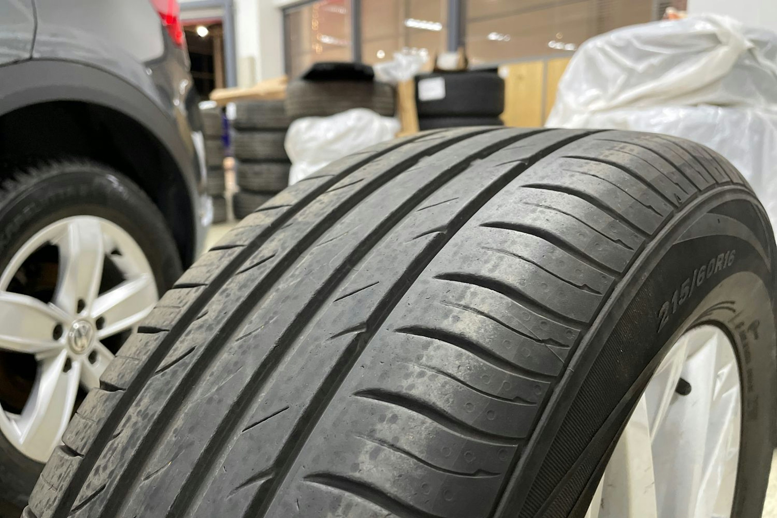 harmaa Volkswagen T-Roc 2019 kuva 23.