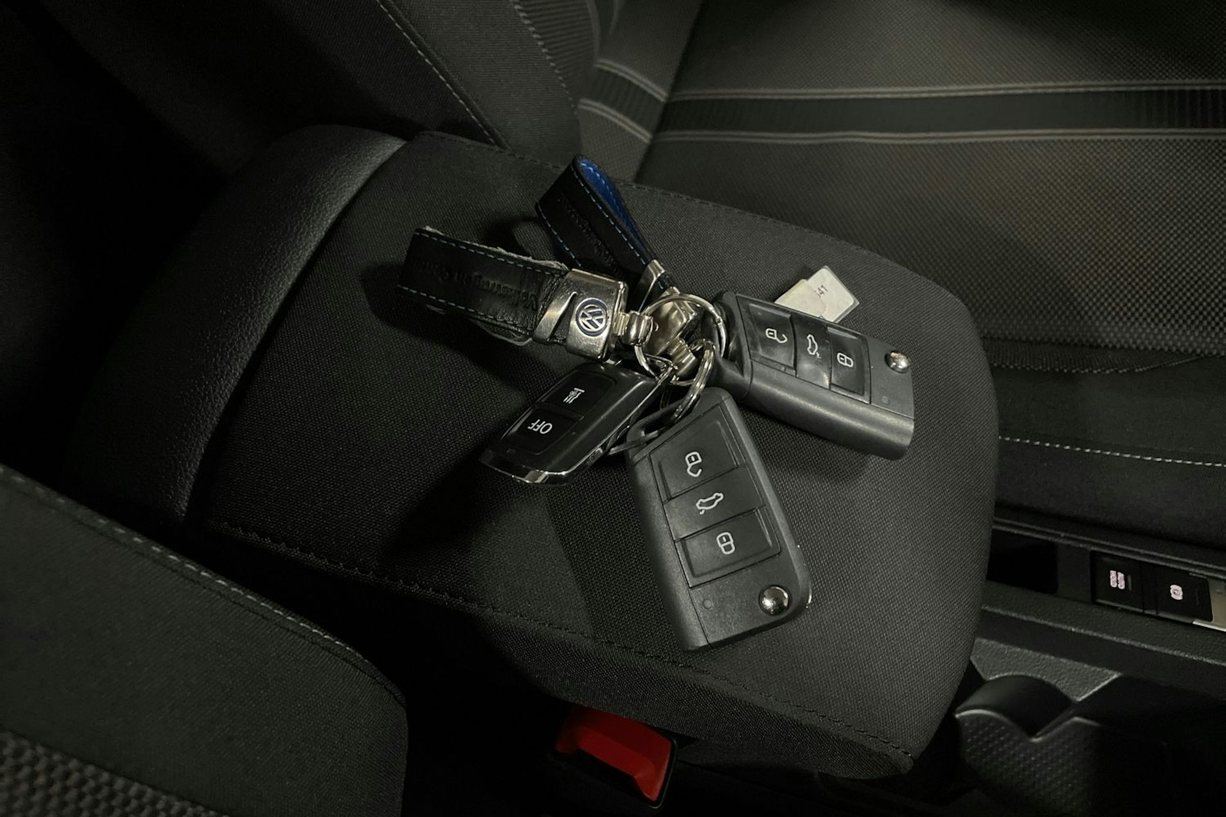 harmaa Volkswagen T-Roc 2019 kuva 24.