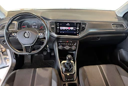 Valkoinen Volkswagen T-Roc 2020 kuva 7.