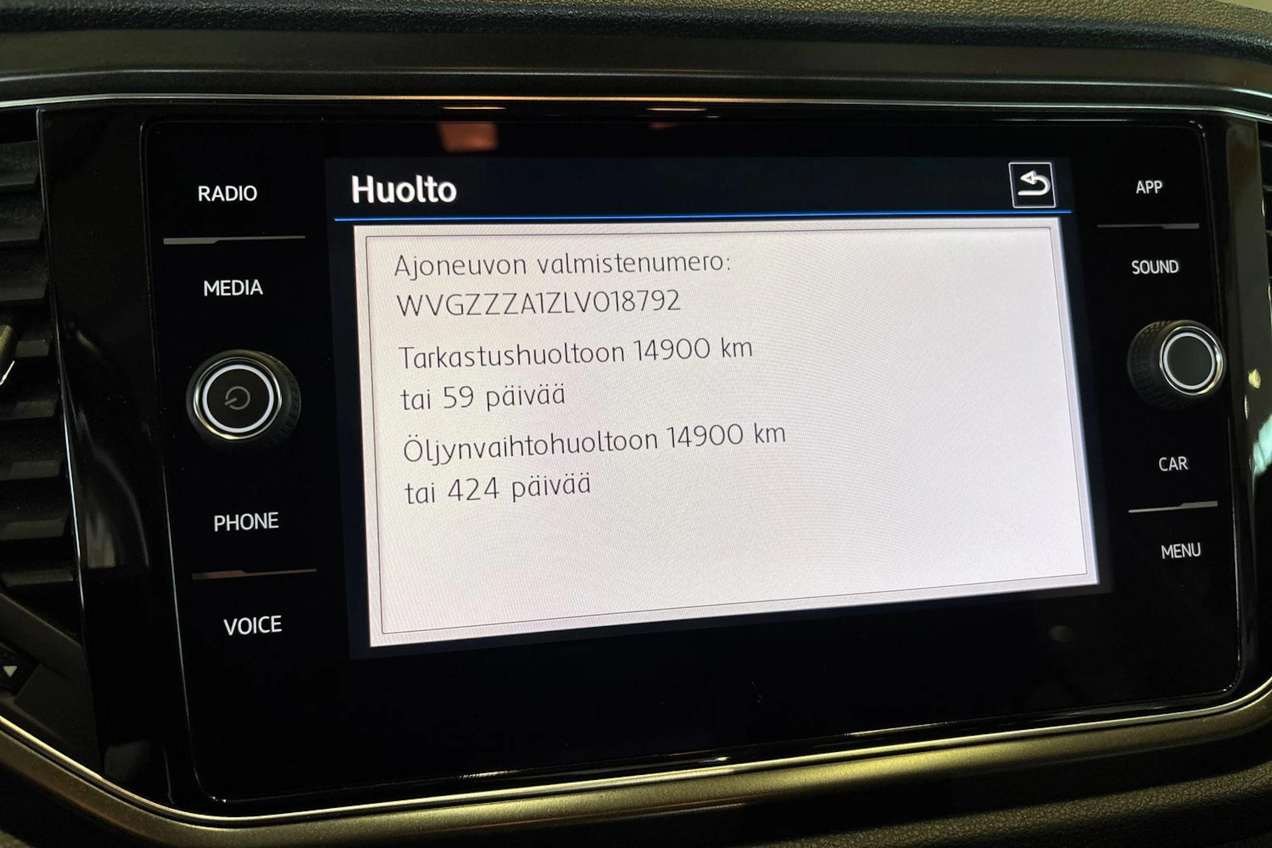 Valkoinen Volkswagen T-Roc 2020 kuva 16.