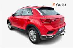 Punainen Volkswagen T-Roc 2019 kuva 2.