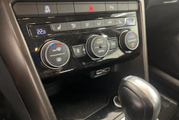 Punainen Volkswagen T-Roc 2019 kuva 21.