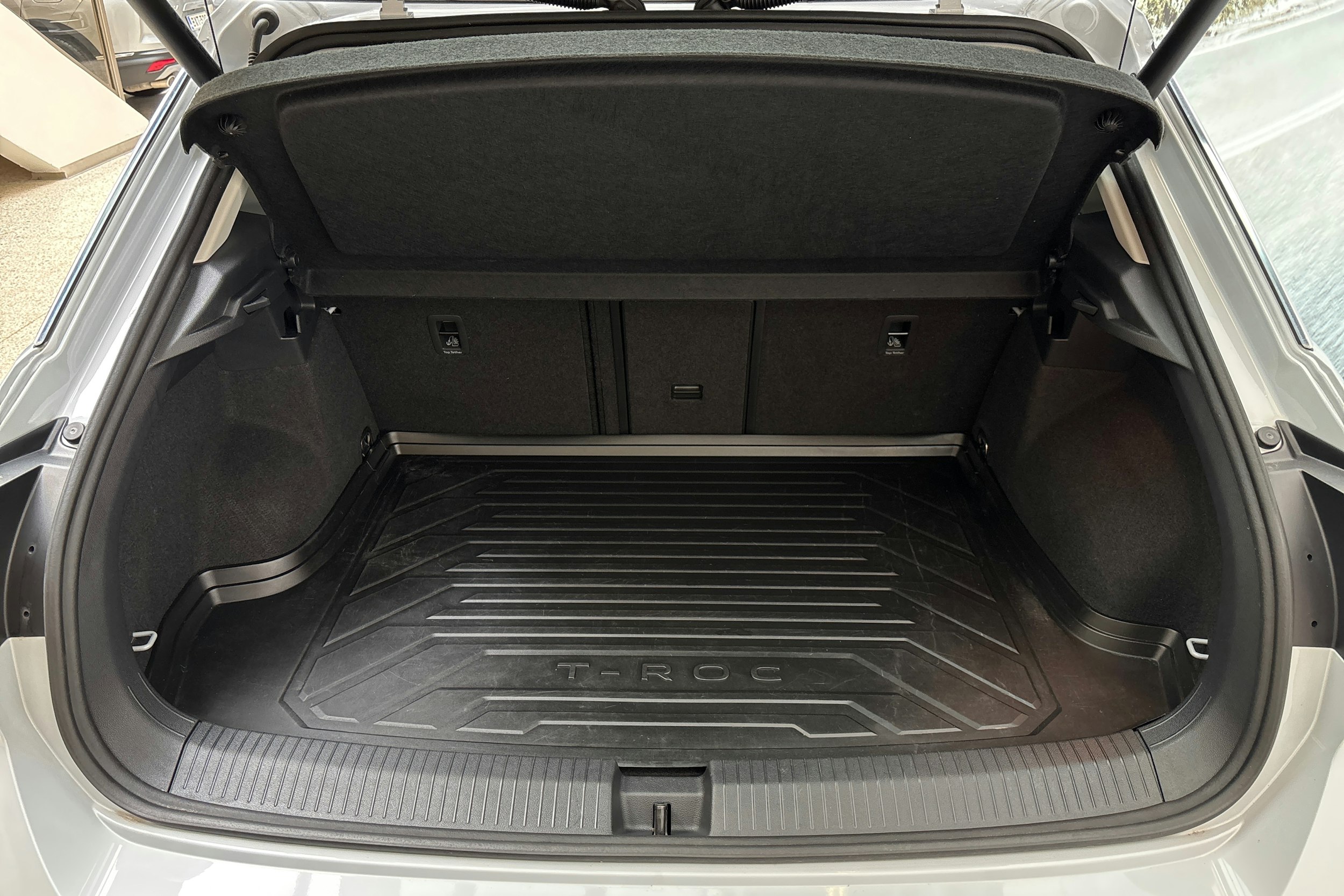 valkoinen Volkswagen T-Roc 2019 kuva 14.