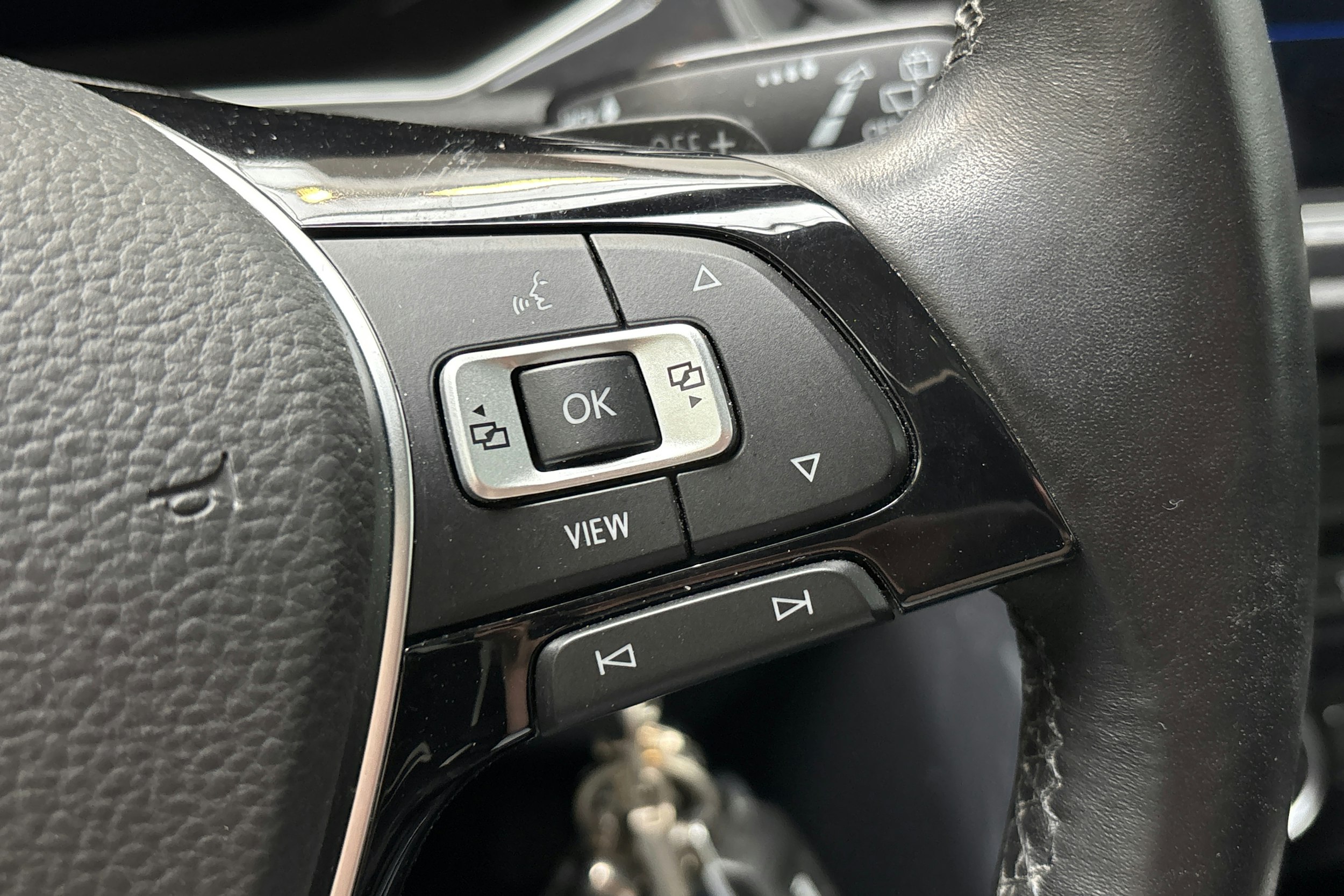 valkoinen Volkswagen T-Roc 2019 kuva 20.