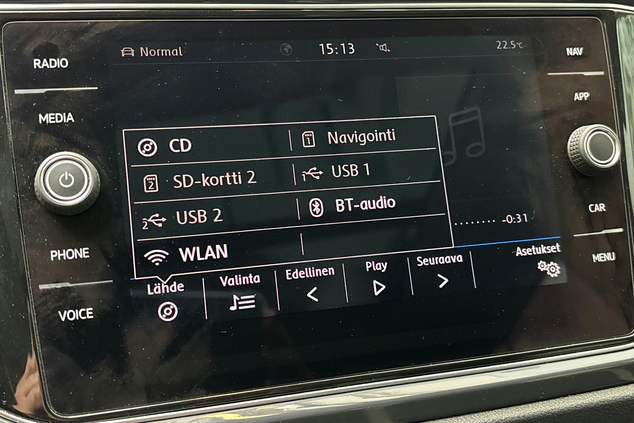 valkoinen Volkswagen T-Roc 2019 kuva 25.