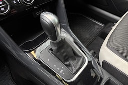 valkoinen Volkswagen T-Roc 2019 kuva 28.