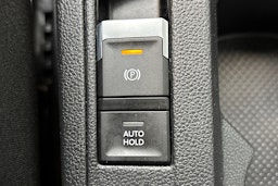 valkoinen Volkswagen T-Roc 2019 kuva 29.