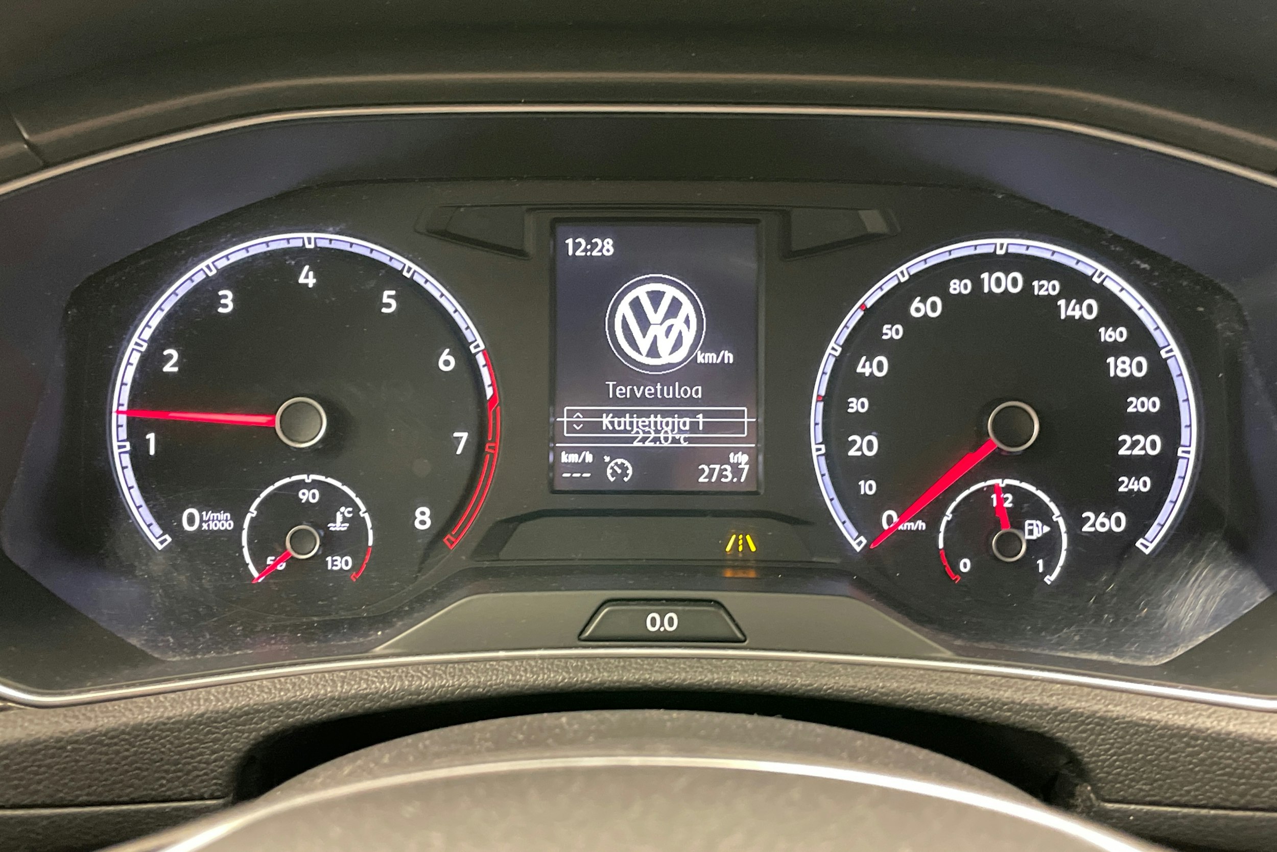 Valkoinen Volkswagen T-ROC 2019 kuva 17.