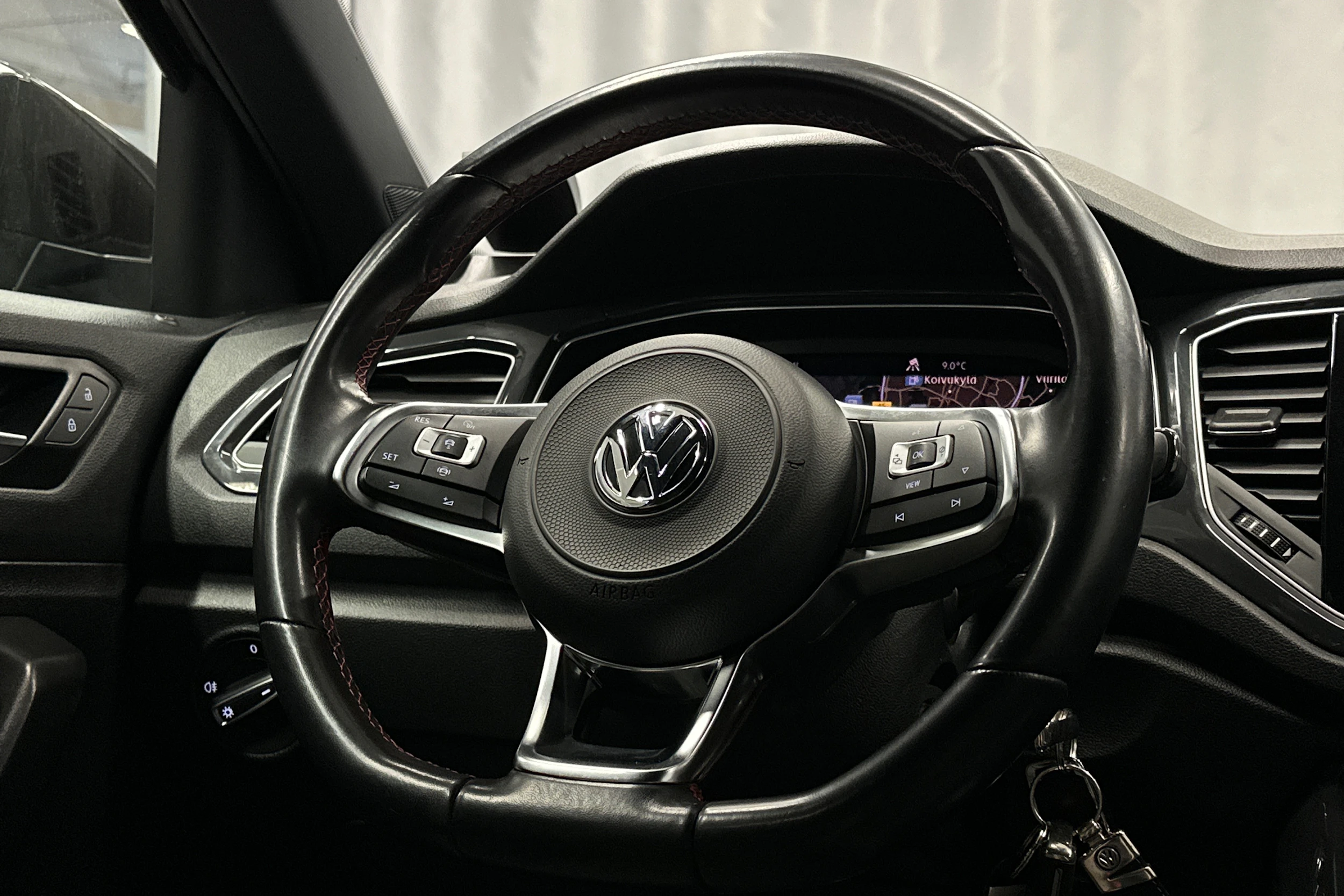 ruskea (beige) Volkswagen T-Roc 2019 kuva 17.