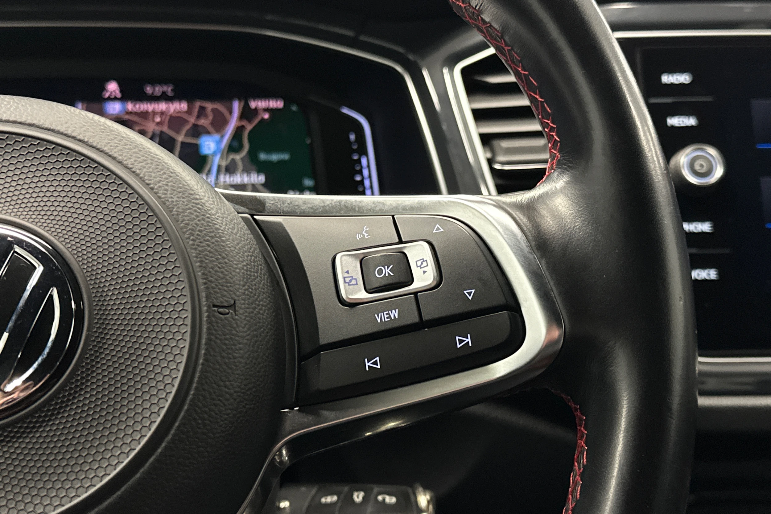 ruskea (beige) Volkswagen T-Roc 2019 kuva 19.