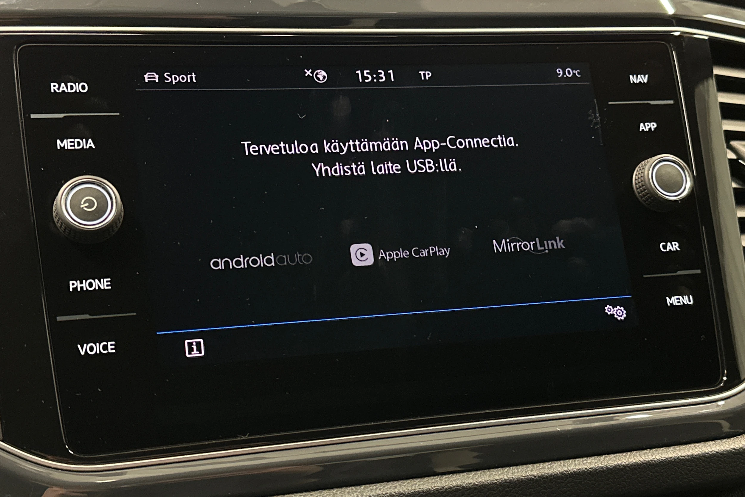 ruskea (beige) Volkswagen T-Roc 2019 kuva 21.