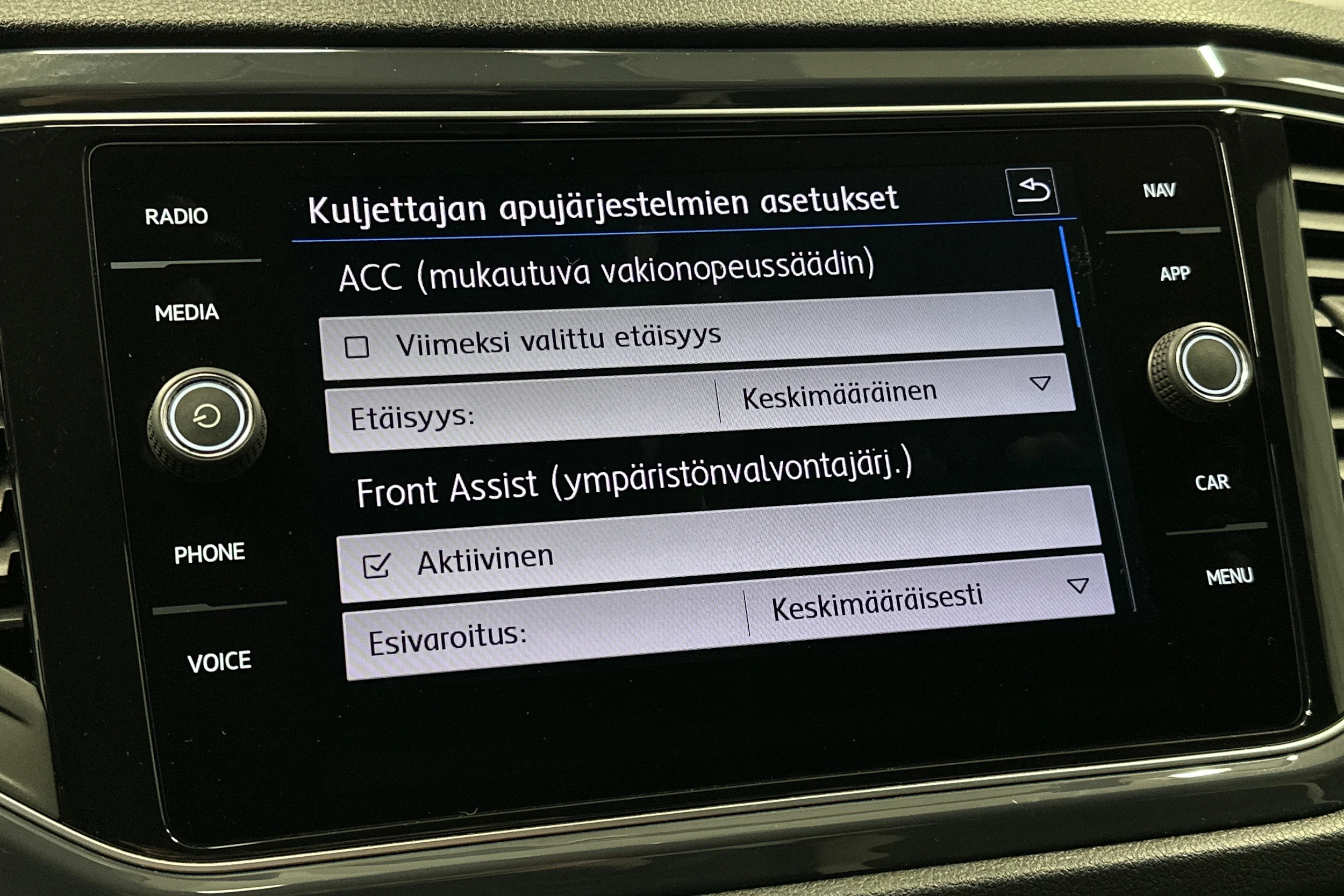 ruskea (beige) Volkswagen T-Roc 2019 kuva 22.