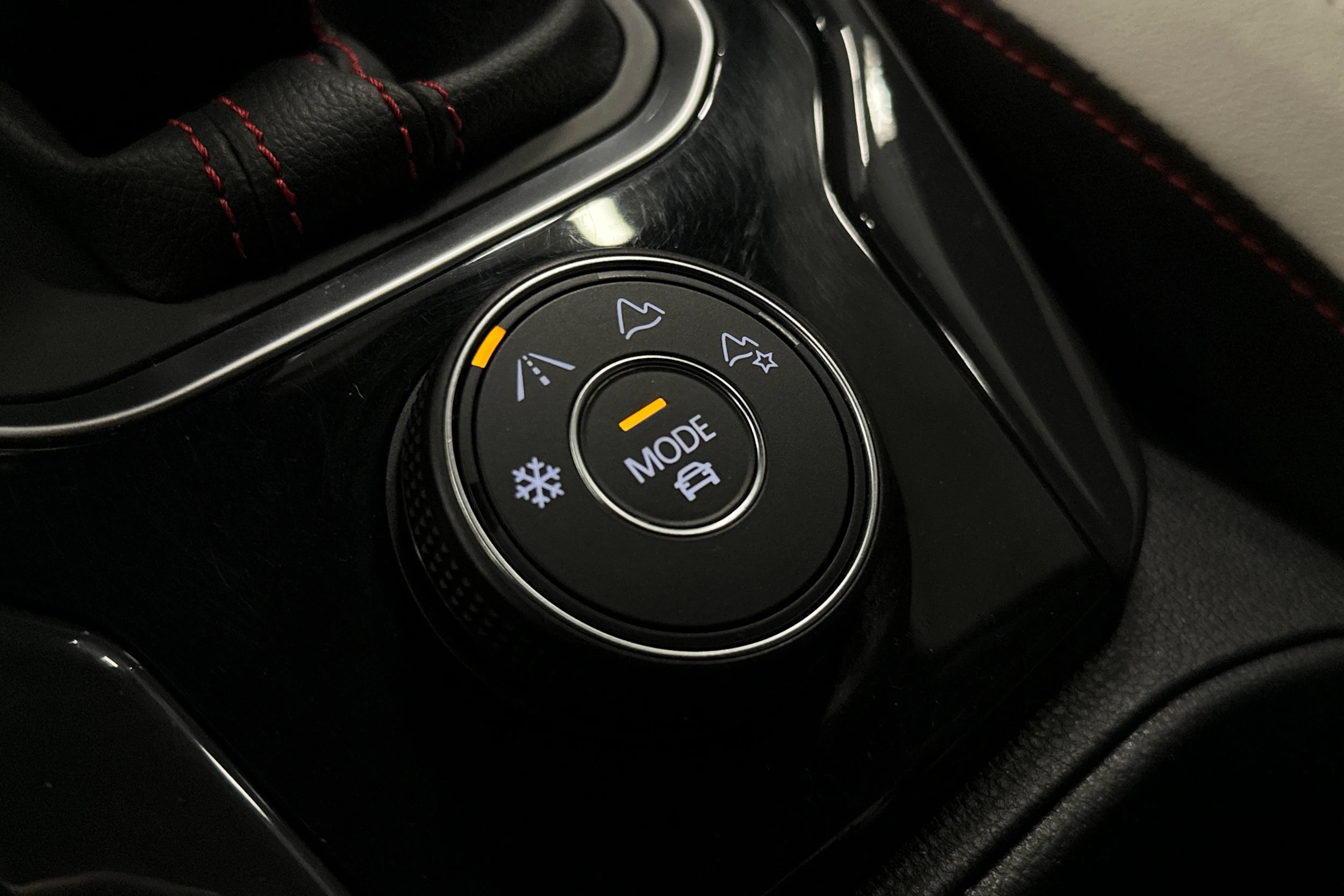 ruskea (beige) Volkswagen T-Roc 2019 kuva 30.