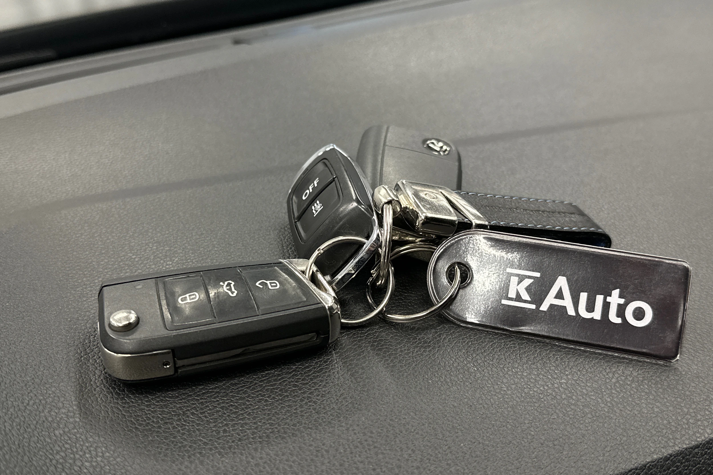 ruskea (beige) Volkswagen T-Roc 2019 kuva 31.