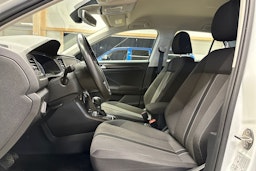 valkoinen Volkswagen T-Roc 2019 kuva 15.
