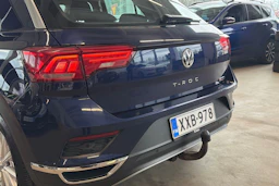 sininen Volkswagen T-Roc 2019 kuva 18.