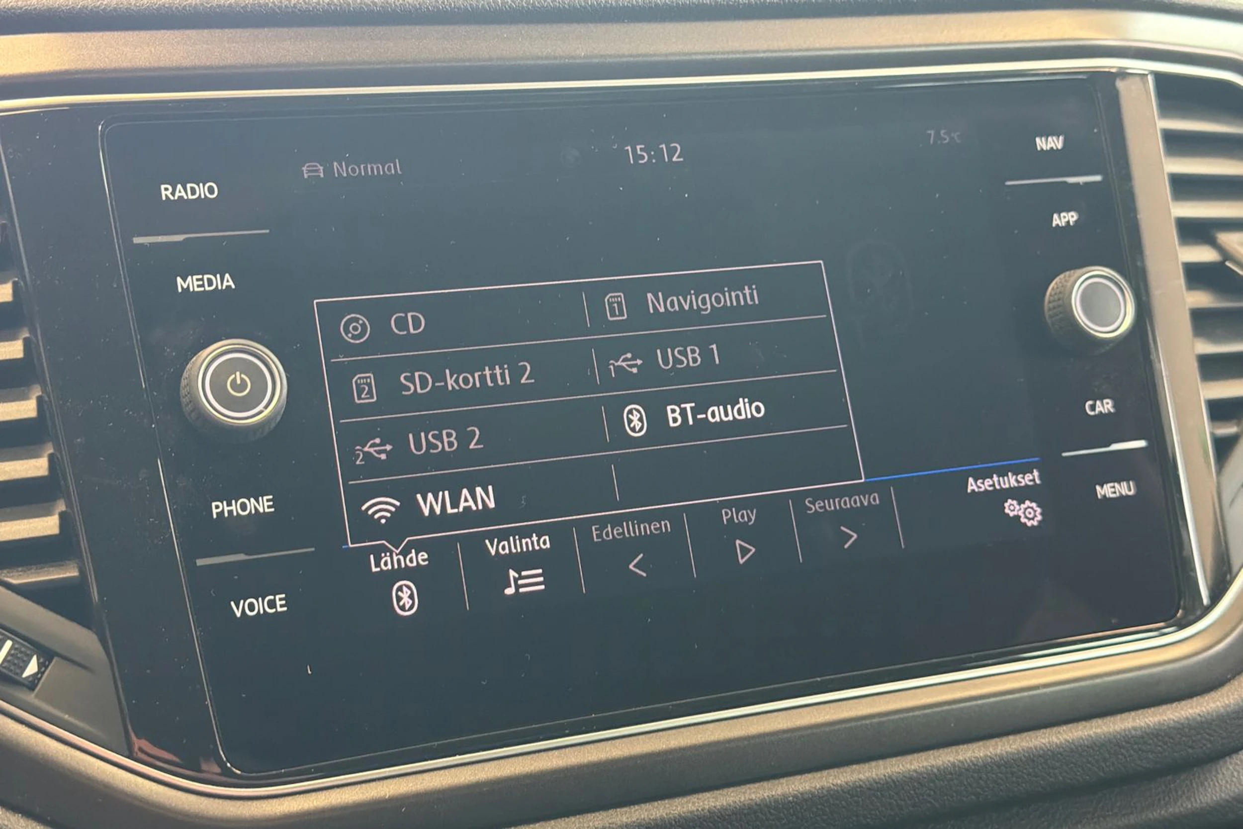 sininen Volkswagen T-Roc 2019 kuva 34.