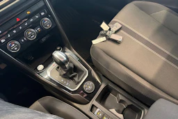 sininen Volkswagen T-Roc 2019 kuva 37.