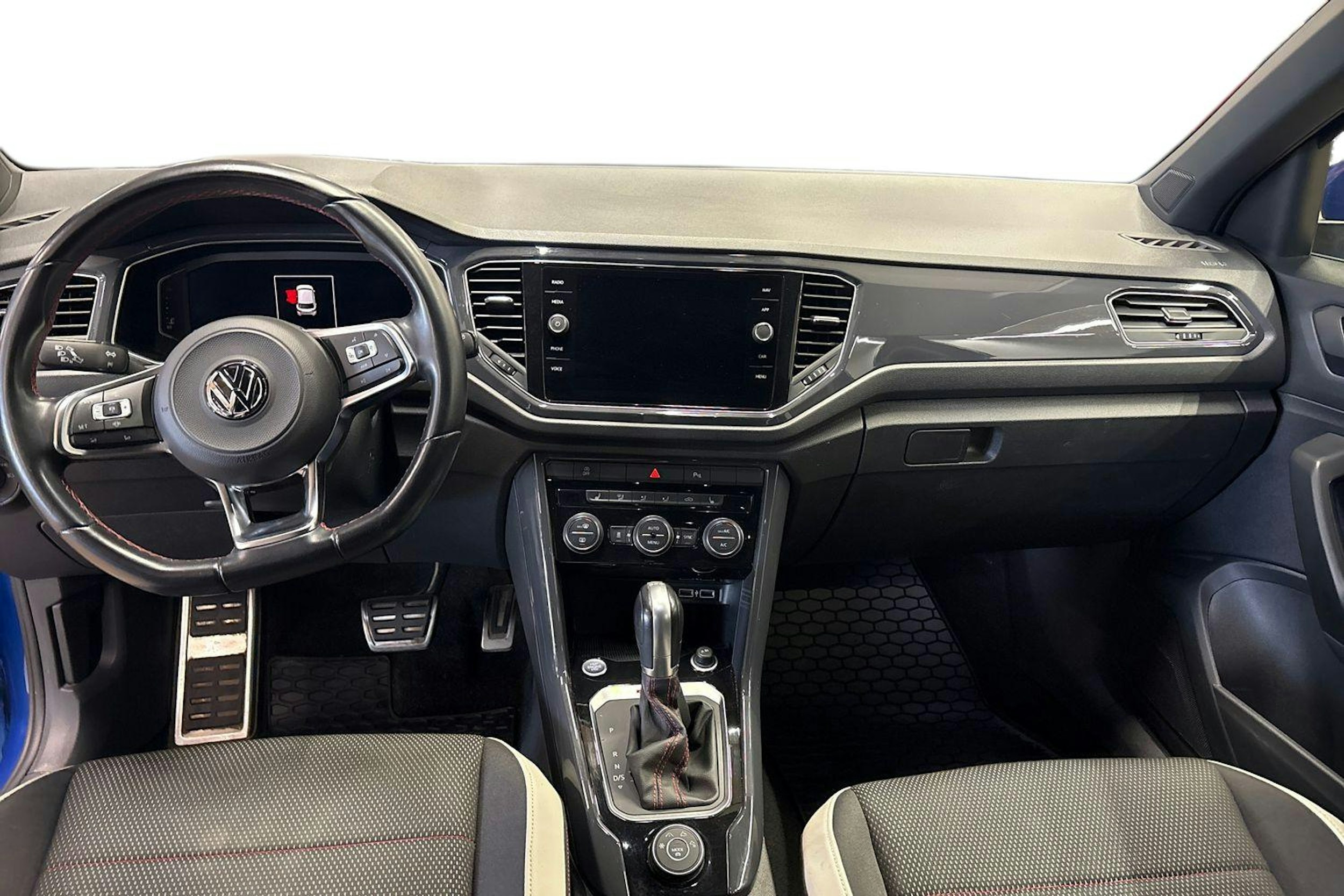 sininen Volkswagen T-Roc 2019 kuva 9.