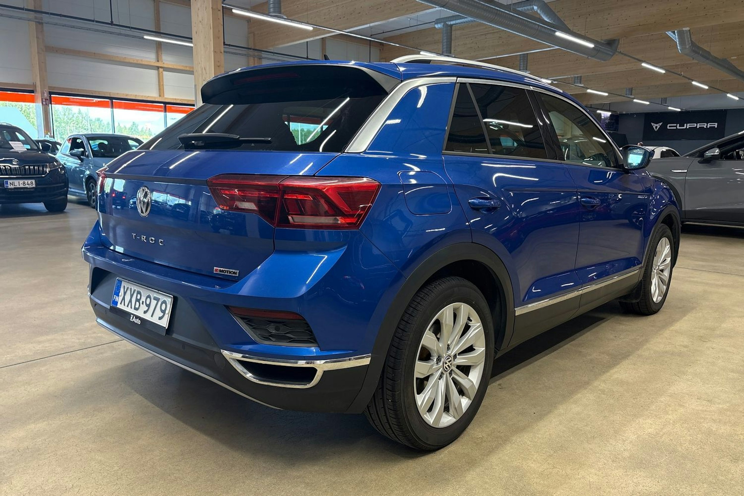 sininen Volkswagen T-Roc 2019 kuva 14.