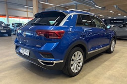 sininen Volkswagen T-Roc 2019 kuva 14.
