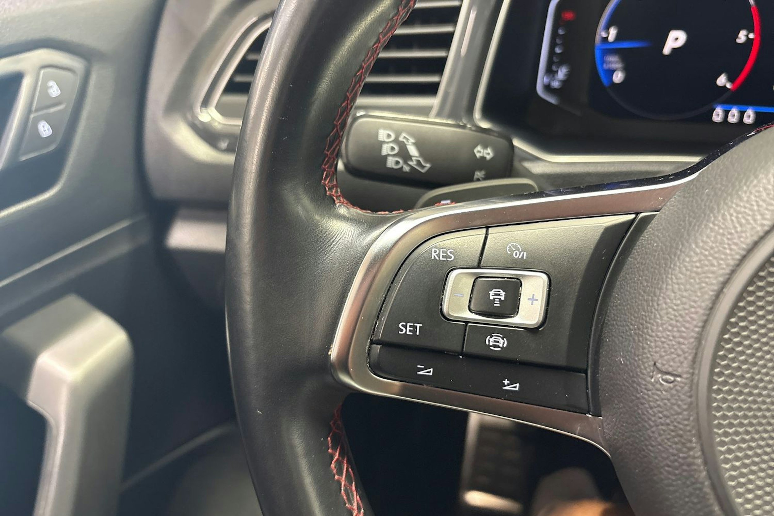 sininen Volkswagen T-Roc 2019 kuva 17.
