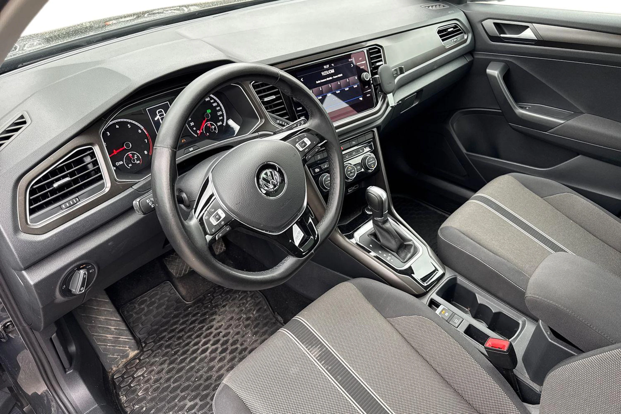 harmaa Volkswagen T-Roc 2019 kuva 3.