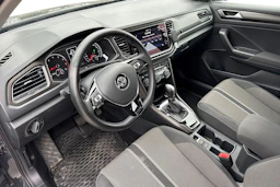 harmaa Volkswagen T-Roc 2019 kuva 3.