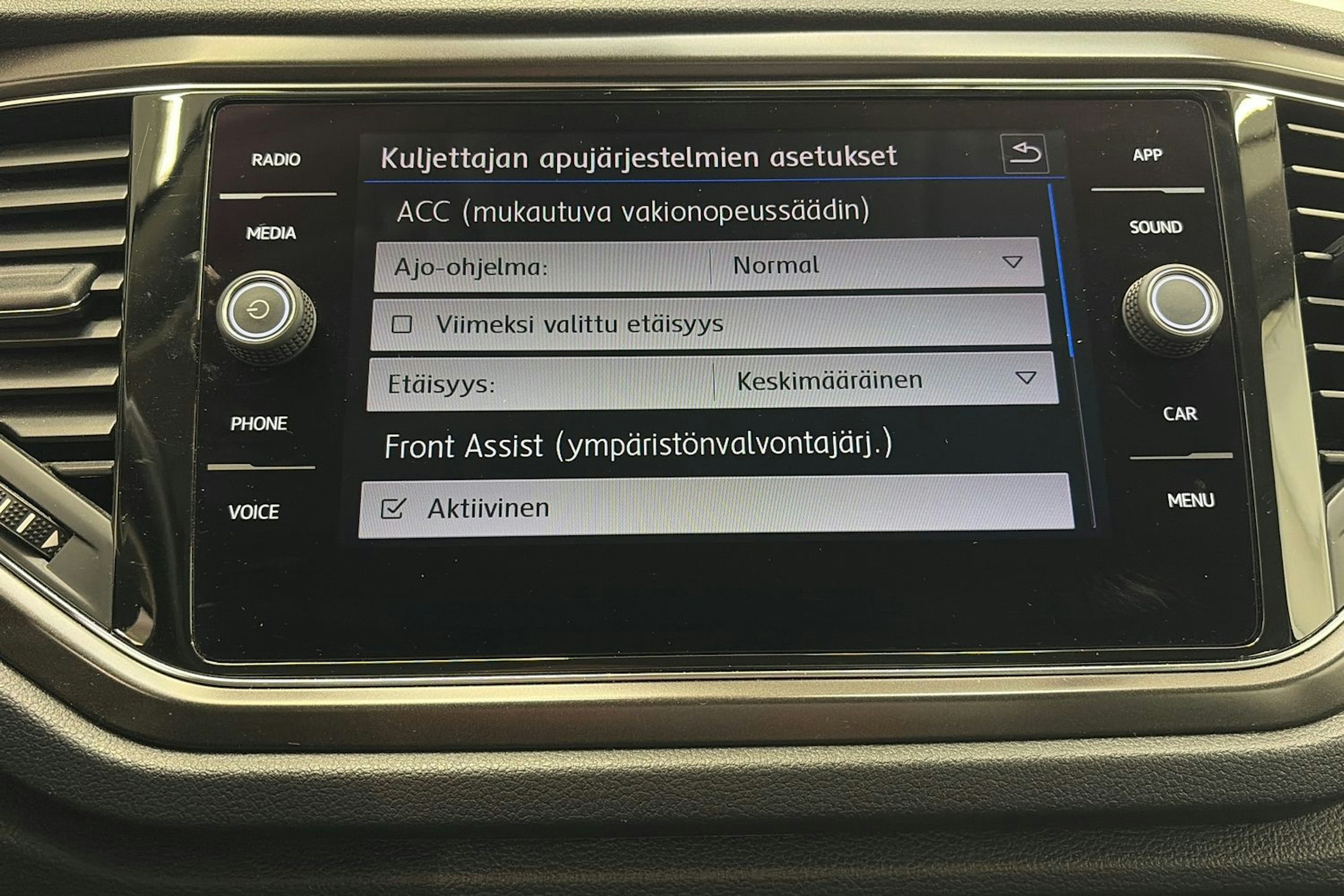 musta Volkswagen T-Roc 2019 kuva 20.