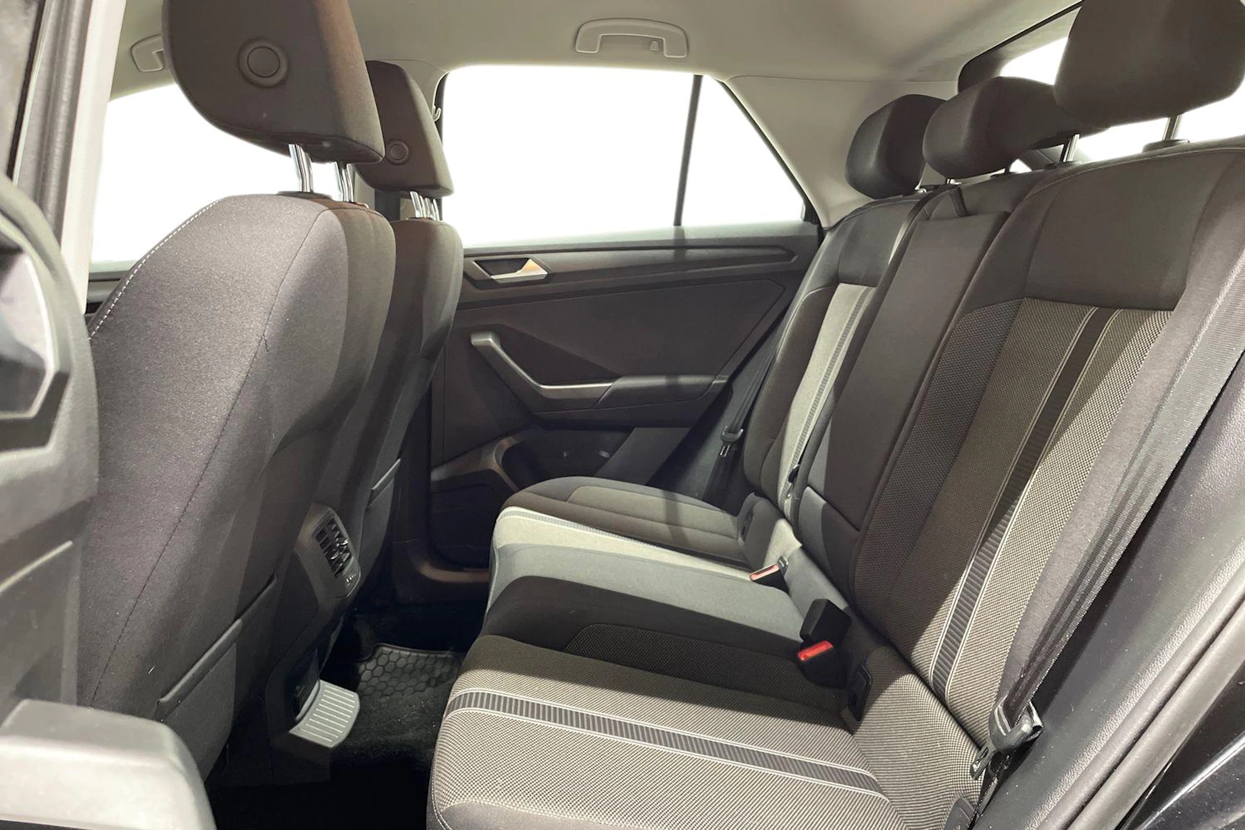 met. musta Volkswagen T-Roc 2019 kuva 8.