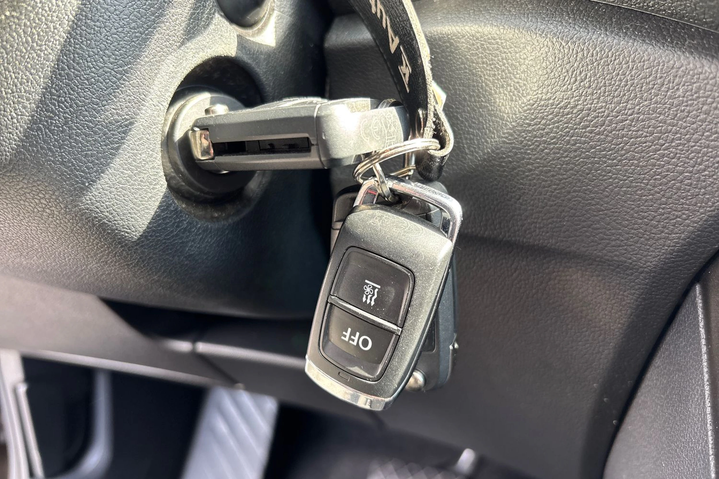 Ruskea (beige) Volkswagen T-Roc 2019 kuva 17.